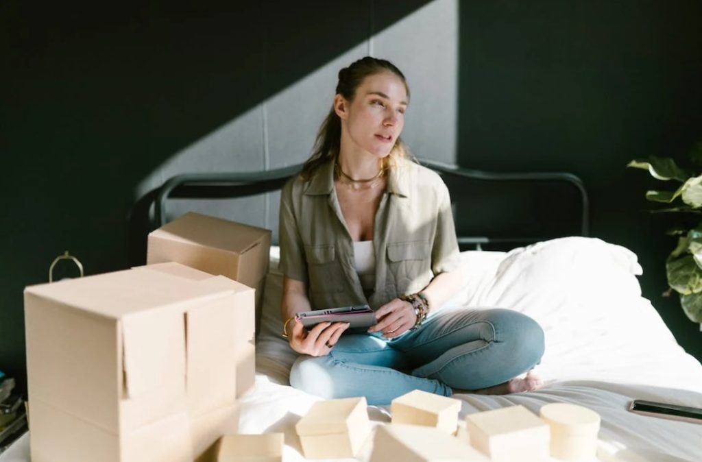 qué necesito para emprender mi propio negocio