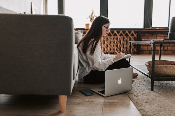emprender trabajando como asistente virtual